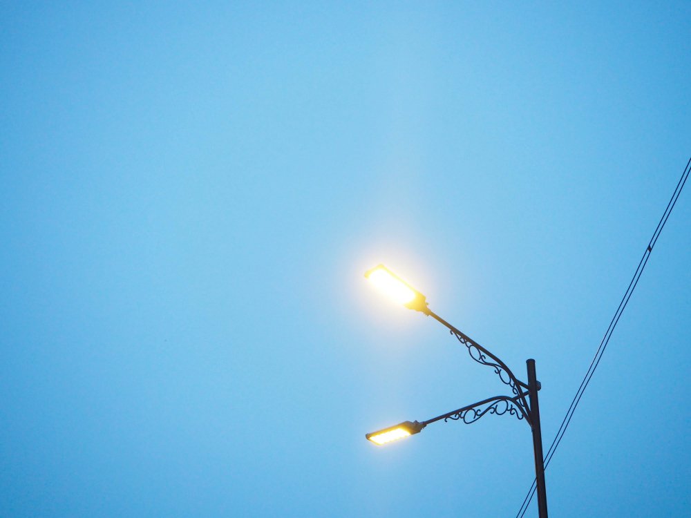 Iluminação externa solar: para jardins e áreas de lazer